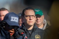 Activistas piden a gobernador de Pensilvania no apoyar a ICE tras arrestos de migrantes