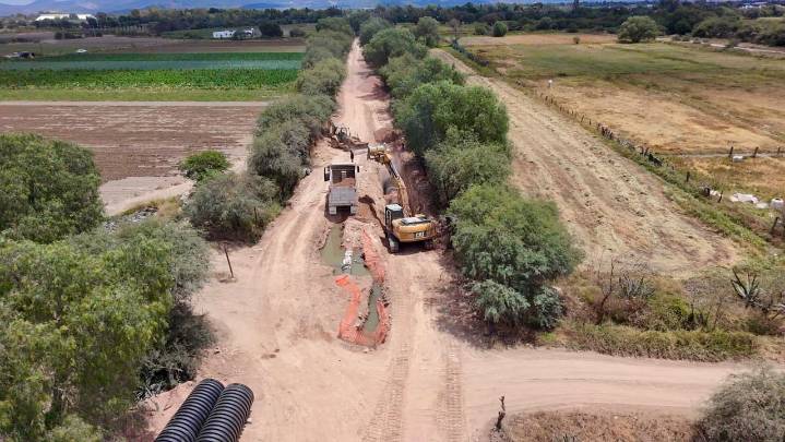 SIN INTERRUPCIONES, SE CONSTRUYE COLECTOR PLUVIAL EN PRIVADAS DE LA HACIENDA EN SOLEDAD