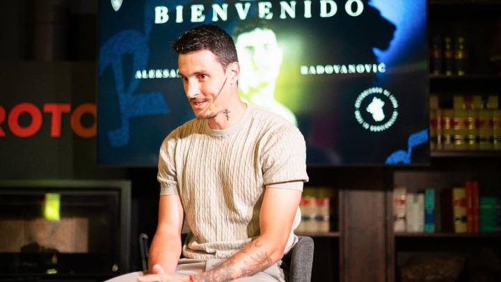 Radovanovic se prueba con el grupo para ver si puede llegar al debut del Real Zaragoza