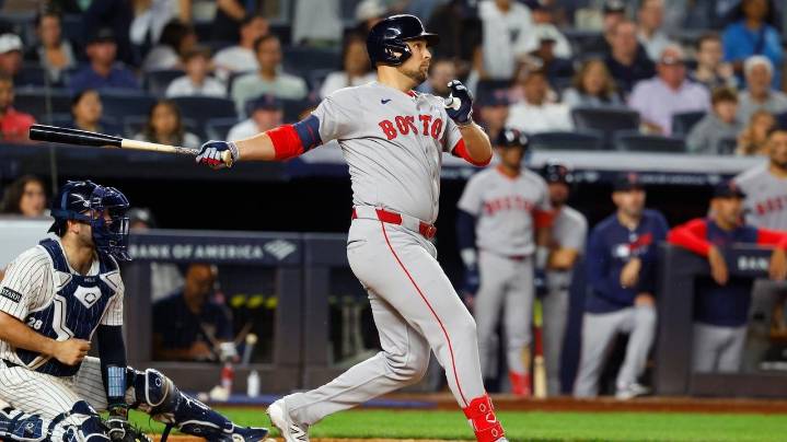 Red Sox place Nathaniel Lowe on paternity list and activate Rob Refsnyder