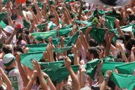 Arranca San Lorenzo con menos denuncias y sin incidentes graves en la noche grande