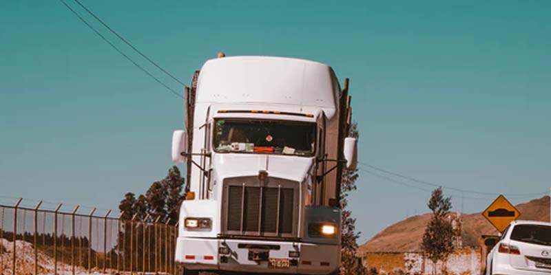 Non-English-speaking truck drivers fined under decades-old federal law as debate grows