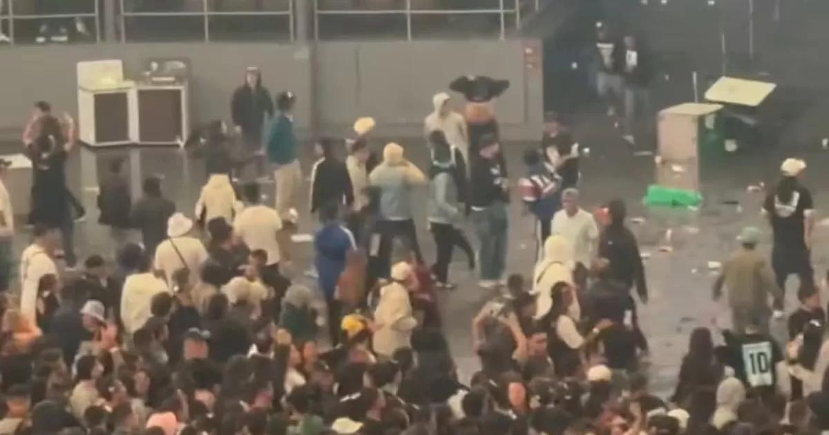 Caos en el Movistar Arena: ¿Quién es la persona que falleció?