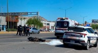 Choque entre auto y motocicleta deja una persona sin vida y dos más lesionadas al sur de Hermosillo