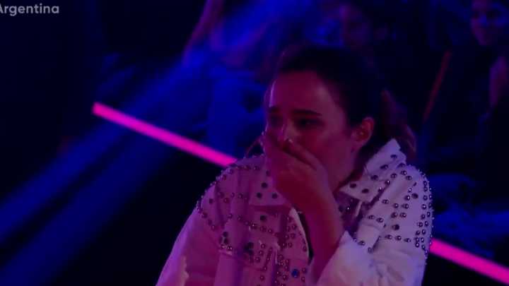 Cantante de Adrogué la rompió en La Voz: Lali dijo que fue "icónica"