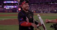 Alejandro Kirk guía remontada de Blue Jays con jonrón y hit clave ante Rangers