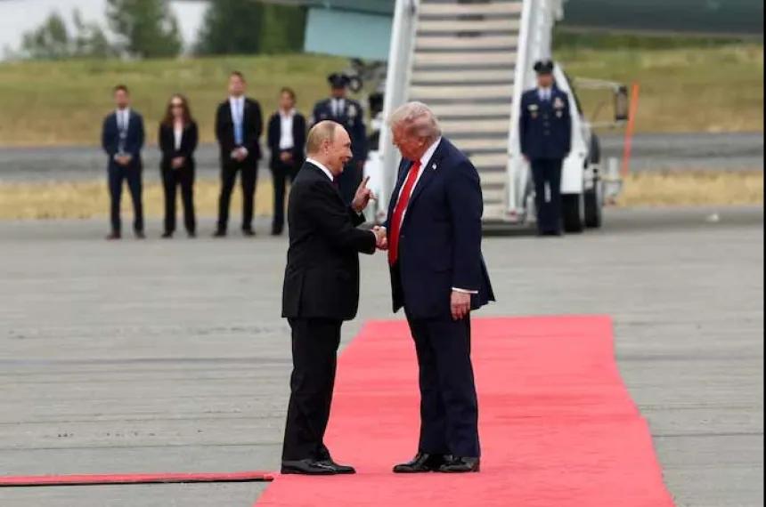 Donald Trump se reúne con Vladimir Putin para negociar el fin de la guerra en Ucrania