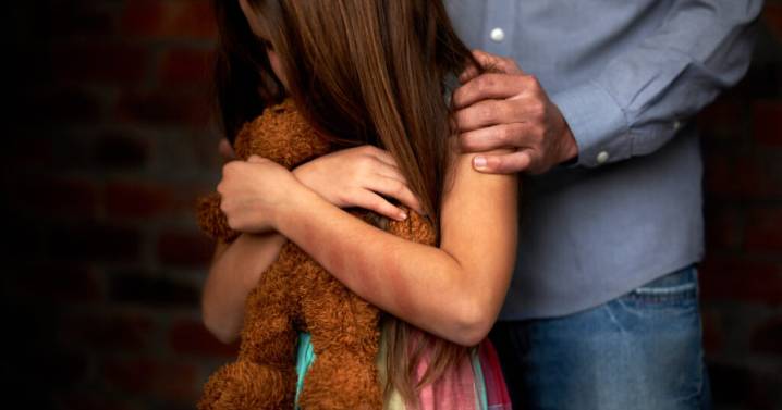 Abusaba de una niña de 11 años en el templo y en el cementerio de un municipio de Caldas