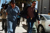 Nueva táctica de ICE en los tribunales: Desestimar los casos de inmigrantes y luego arrestarlos