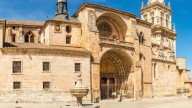 Está al lado de Madrid y es uno de los pueblos más bonitos de España: impresionante