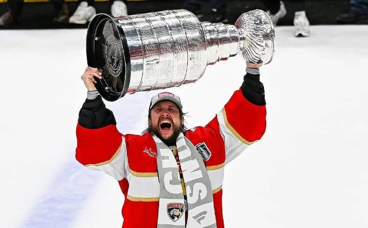 Sergei Bobrovsky-Inspired Horse Follows Florida Panthers’ Stanley Cup Suite at $150,000 Race