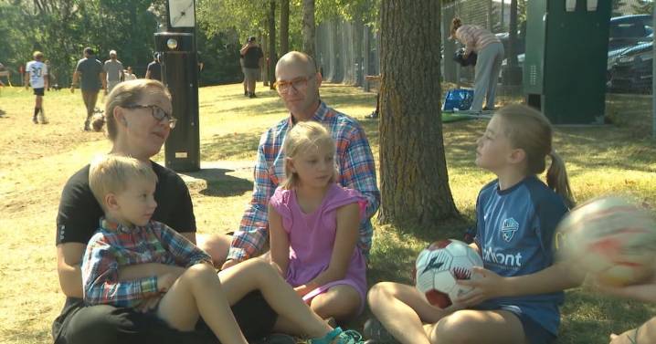 Quebec family forced to return to U.S. after living 15 years in Canada