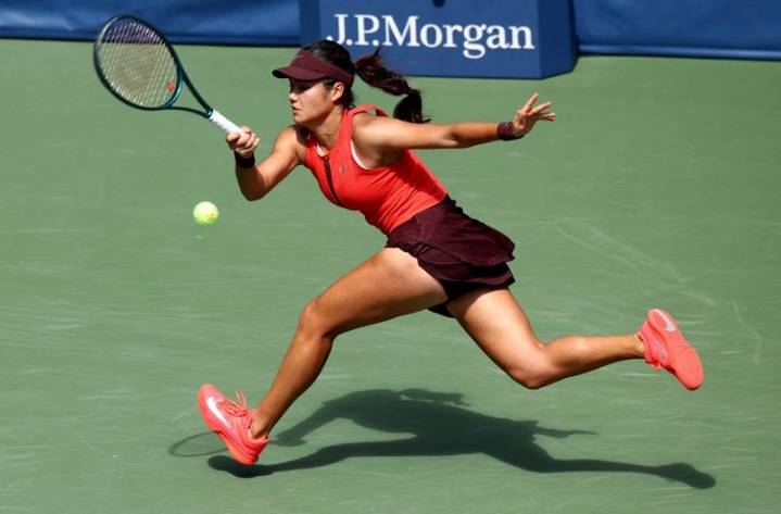 Tennis-Rybakina demolishes Raducanu to reach U.S. Open fourth round