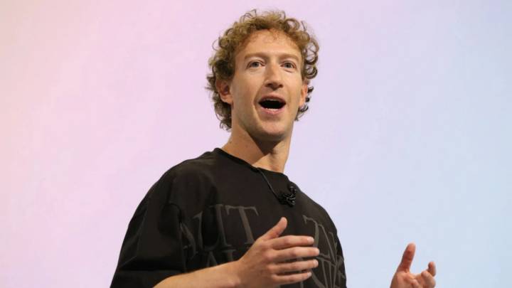 El sistema universitario no se adapta a la era digital, dice Mark Zuckerberg