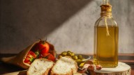 Ni Dia ni Carrefour: este es el supermercado que vende el litro de aceite de oliva más barato a día de hoy