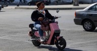 Meten en cintura a motocicletas y bicicletas eléctricas; contarán con licencia de conducir