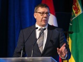 Saskatchewan premier wants Canada's tariff on Chinese EVs dropped