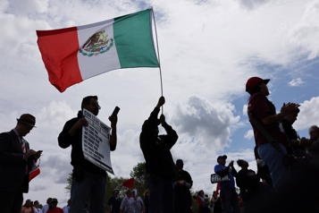Registran caída histórica de la población migrante en EEUU