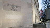 El DOJ demandó a California por imponer regulaciones en favor de los camiones eléctricos