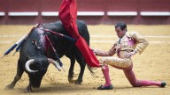 Los desfondados toros 'vellosinos' y los fallos a espadas deslucen el arranque de la Semana Grande de San Sebastián
