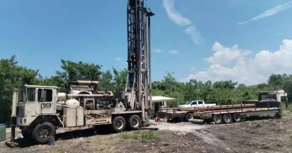 Tras perforaciones, hallan agua en fraccionamiento de Valles