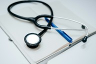 ¿Cuál es el acceso a la salud y a la seguridad social en Querétaro?