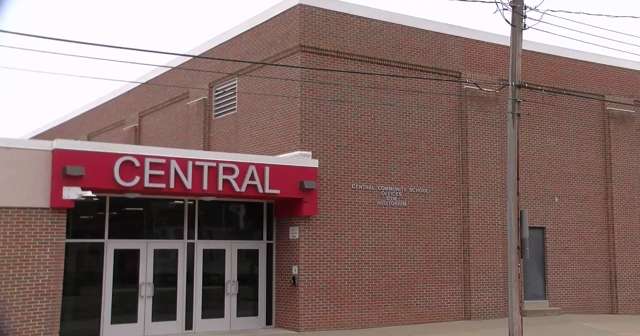 Superintendent resigns in Elkader after controversial post