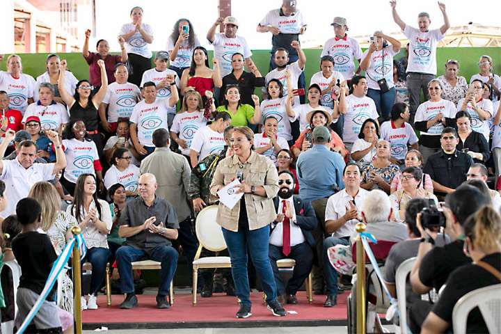 Xiomara Castro lanza “Operación Milagro Móvil” y entrega puente a colonias en SPS