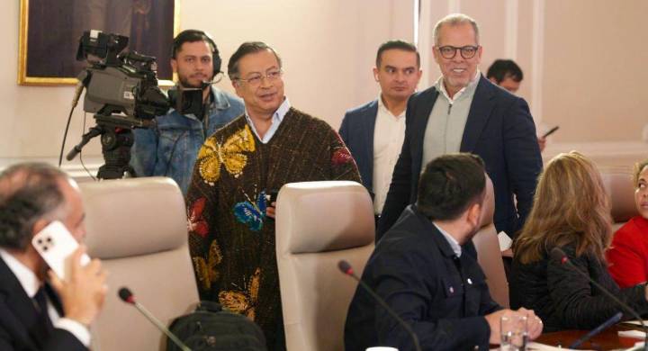 Llamado al relevo: Alfredo Saade es nuevo precandidato presidencial por el Pacto histórico