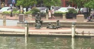 Businesses in Annapolis brace for flooding as tide warnings continue