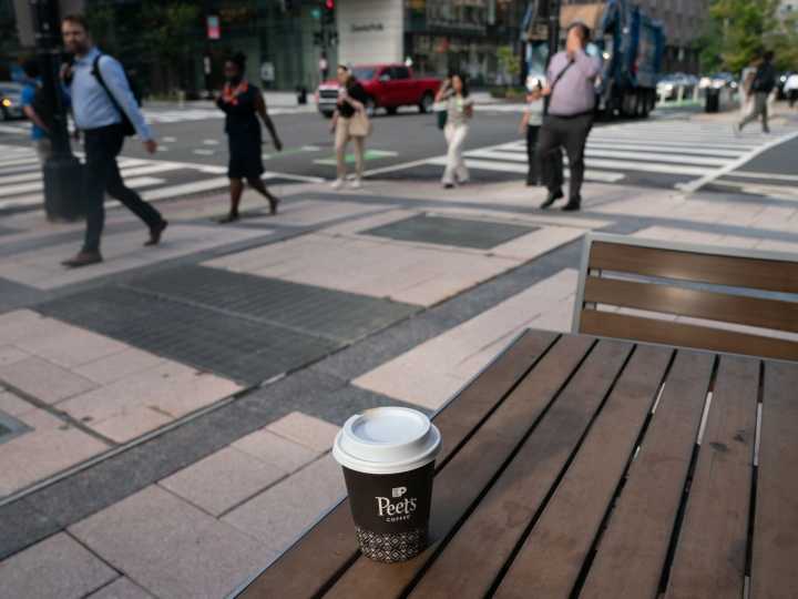 Una fusión multimillonaria sacude al café y a los refrescos, ¿qué marcas están detrás?