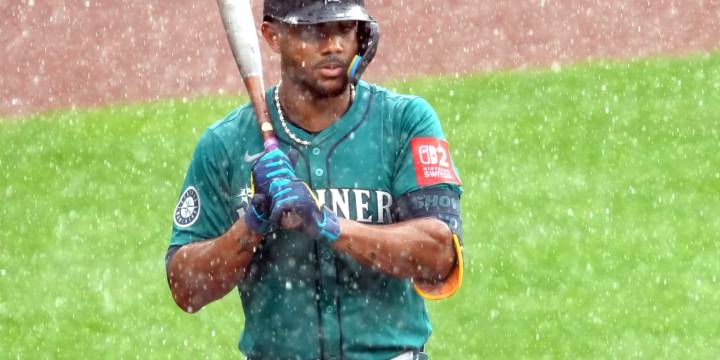 Julio Rodríguez homers, continues hot post-All Star Break stretch