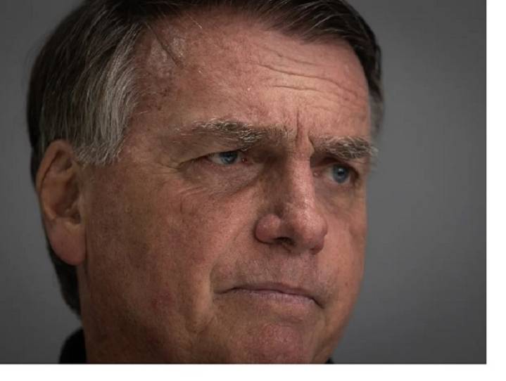 Brasil: Bolsonaro con hipo, vómitos y sin apetito a días del juicio