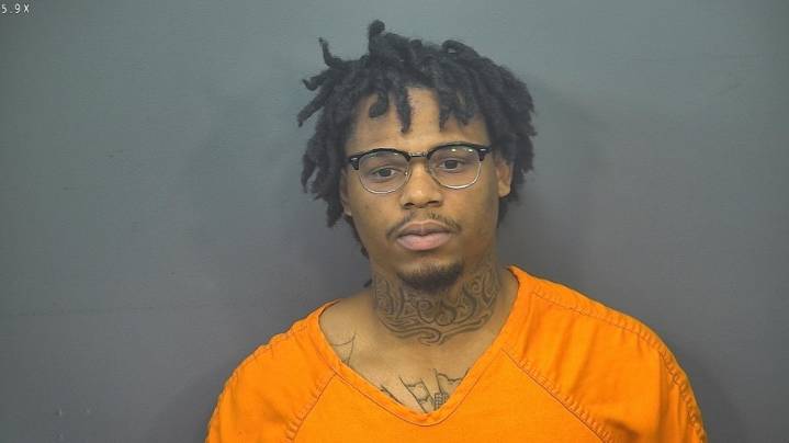 Man arrested in Boone County following fugitive investigation