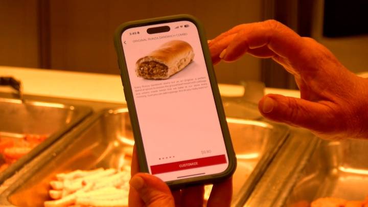 'It's almost nostalgic': Runza reopens at UNL after seven years away