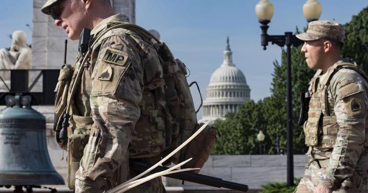 As federal activity takes root in DC, police chief orders cooperation with federal agents