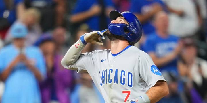 Dansby Swanson homers twice as Cubs' offense comes to life