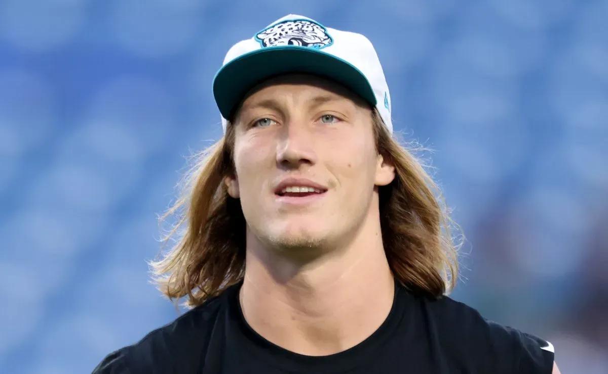 NFL News: Trevor Lawrence sends “selfish” advice to Travis Hunter about his two