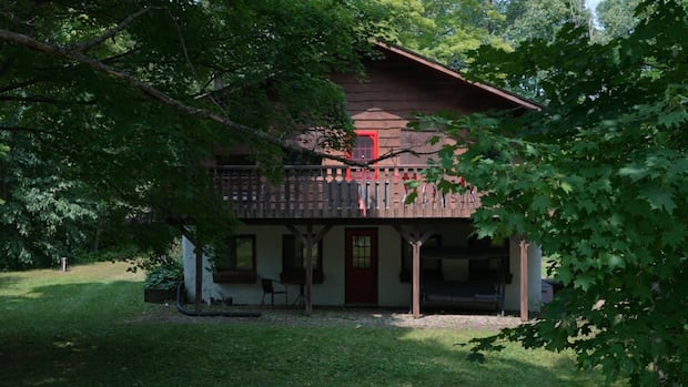 Cottage owners pull rentals as new licensing rules affect Ontario