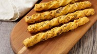 Palitos de queso: si querés algo fácil y rápido de hacer para picotear este domingo en casa, te encantará esta receta