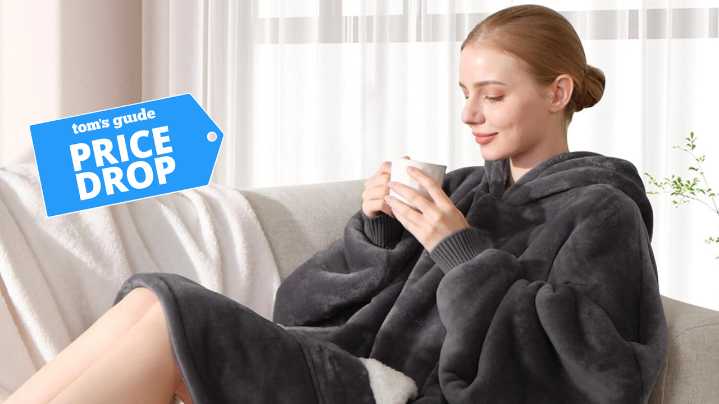 A cozy sleep trend to liven up the new semester? Get yourself a hoodie blanket, now up to 33% off