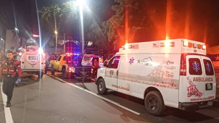 Vuelco de un transporte público en El Calvario deja 20 personas lesionadas este viernes