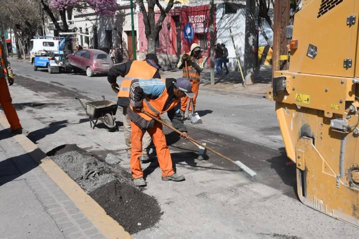 Y otras arterias de la capital salteña | Continúa la repavimentación de avenida Sarmiento