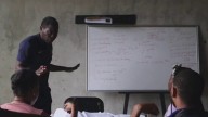 Migrantes haitianos enseñan español en México – Telemundo Area de la Bahía 48