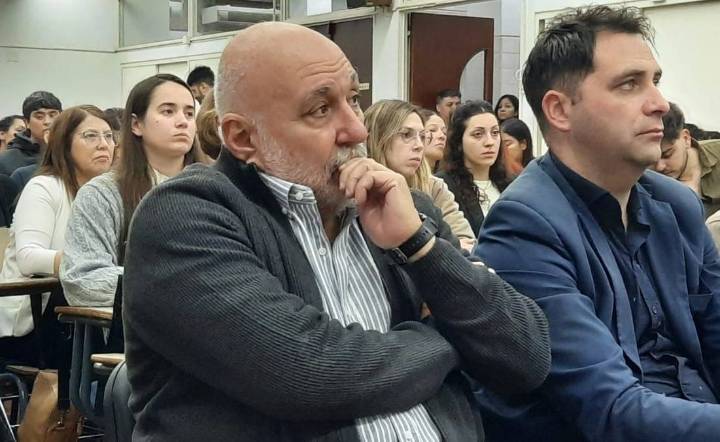 “La educación pública no se toca”: Ferrán prometió defenderla en el Congreso