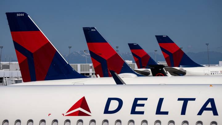 Delta makes seat change after travelers fury - they were forced to bring ‘inflatable cushions'