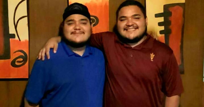Celebran su cumpleaños los gemelos Medina Villa