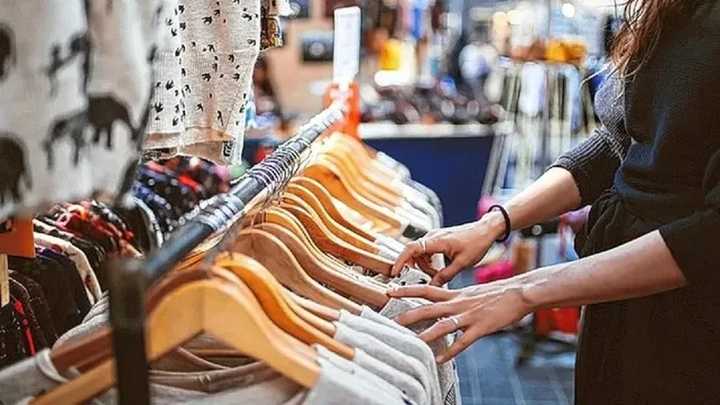 Las ventas minoristas de las pymes volvieron a caer durante julio El retroceso fue del 2% a precios constantes, según un relevamiento de CAME. En la comparación con el mes anterior, la baja fue mayor 