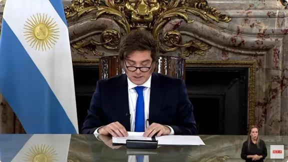 Cruces y acusaciones tras la cadena nacional de Milei y su proyecto para sancionar a legisladores