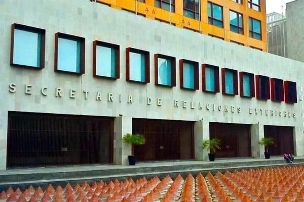 Rechaza SRE intervención militar de EU por cárteles